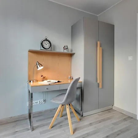 Angielska Grobla - Center, Marina & Parking By Downtown 公寓式酒店 4*