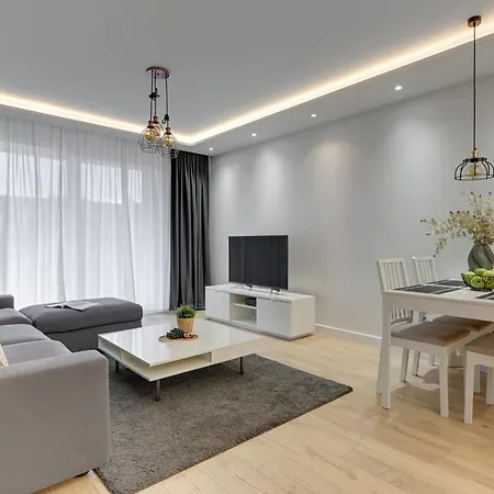 Angielska Grobla - Center, Marina & Parking By Downtown 公寓式酒店 4*
