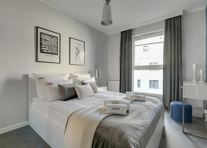 Hotel apartamentowy Angielska Grobla - Center, Marina & Parking By Downtown Gdańsk