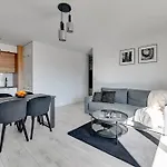Angielska Grobla - Center, Marina & Parking By Downtown 公寓式酒店